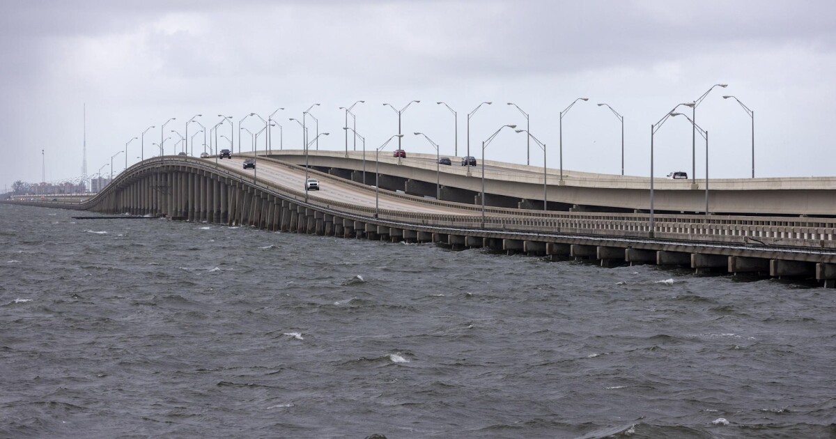 Florida sells double-barreled bonds for highways, bridges