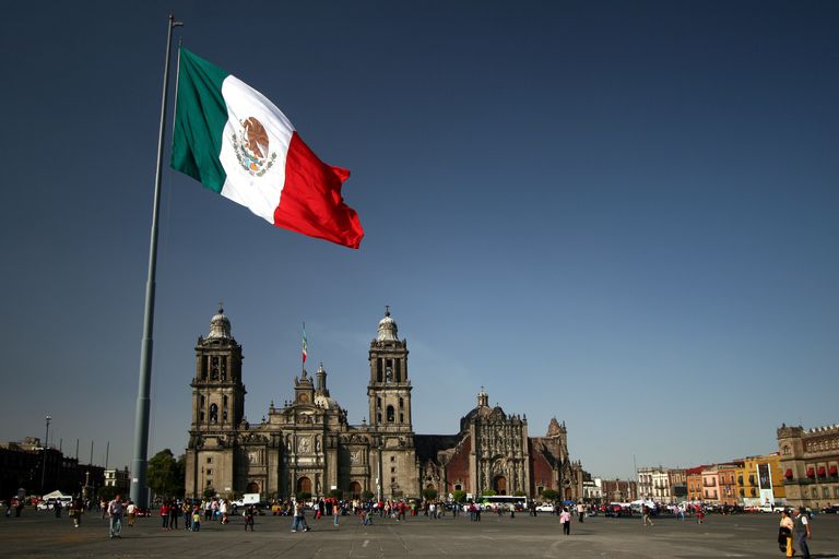 Mexico prices record bond deal